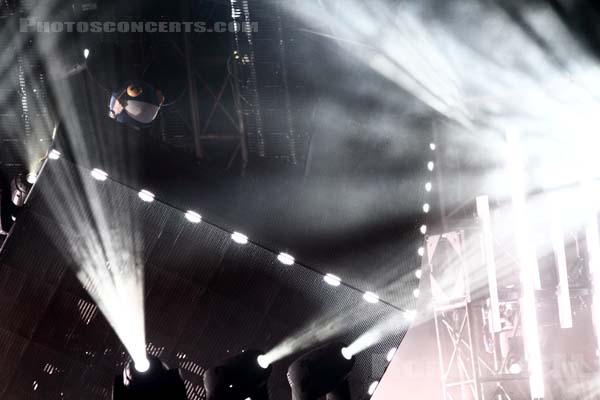 DEADMAU5 - 2010-08-27 - SAINT CLOUD - Domaine National - Scene de l'Industrie - 